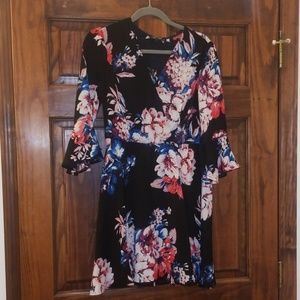 Floral 3/4 sleeve dress